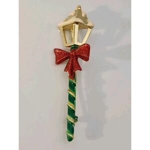 Vintage signed AJC Christmas holiday enamel Street Lamp Light Post Brooch Pin‎
